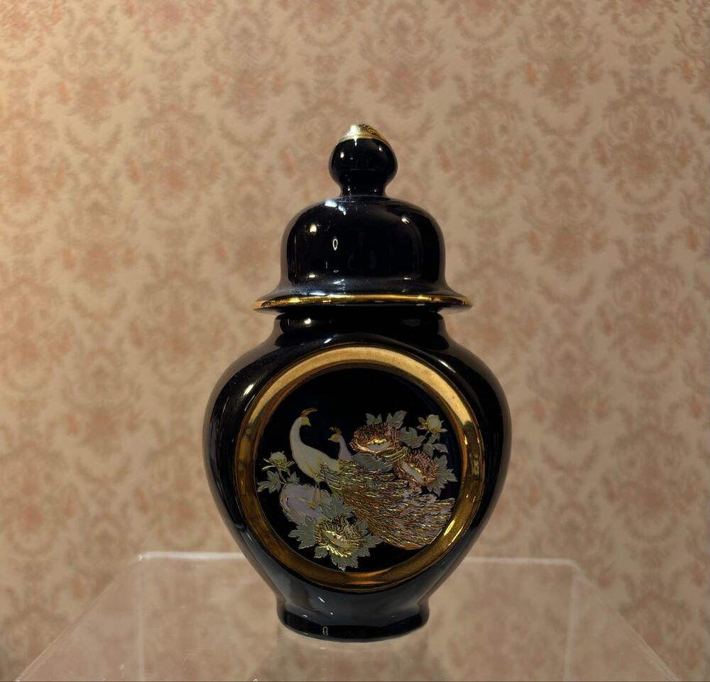 The Art of Chokin Style Black/Gold Edged Ceramic Temple,Ginger Jar